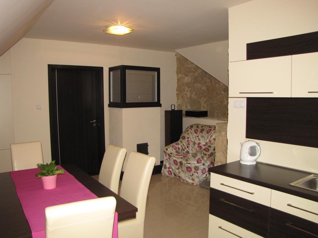 Oazis Apartmanhaz *